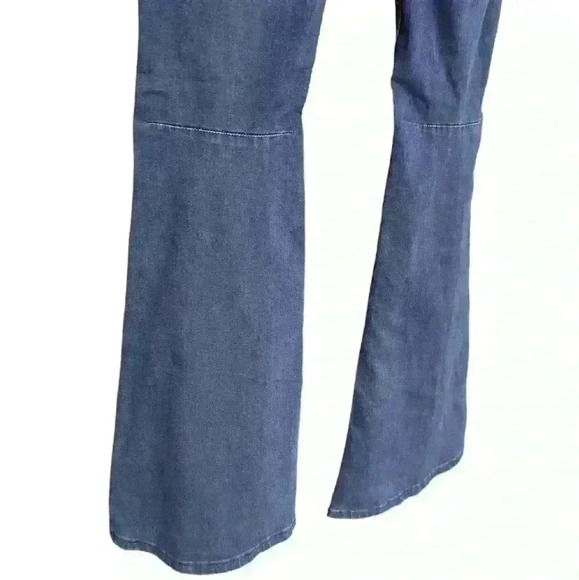 NWT We The Free High-Rise Bell Bottom Jeans - Picture 4 of 9